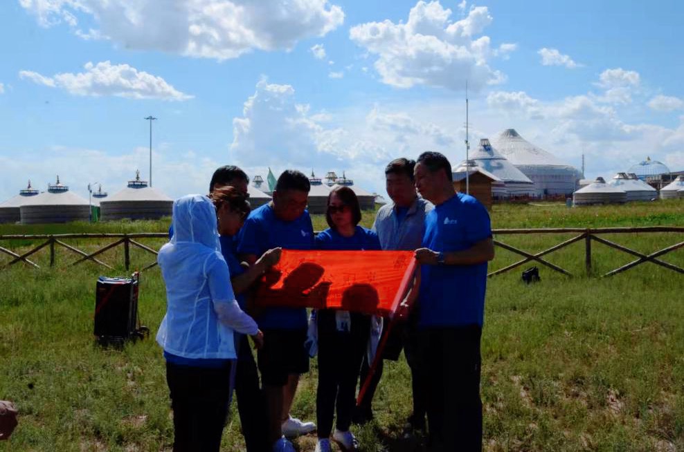 紧锣密鼓的出谋划策中